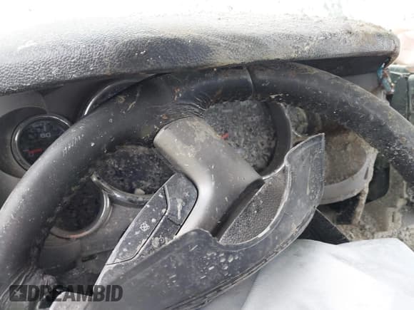 ✅ 2009 Chevrolet Silverado 2500HD LT • VIN: 1GCHC53679F116961 • Lot: 41330365. Listed on IAAI with Not provided. Free auction sales archive from the USA and detailed vehicle history report at DreamBid. Image 15.