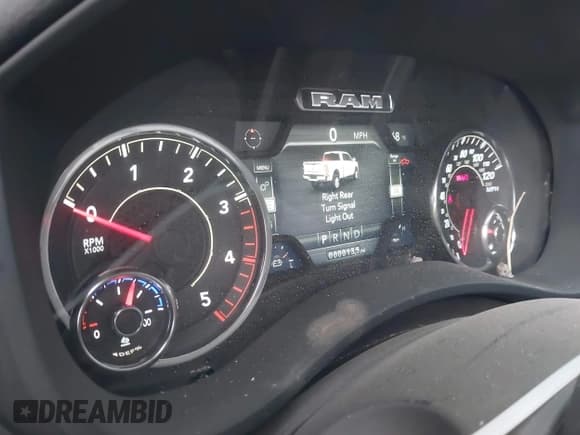 ✅ 2024 Ram 2500 Laramie • VIN: 3C6UR5FL6RG417256 • Lot: 43276380. Listed on IAAI with 13 mi. Free auction sales archive from the USA and detailed vehicle history report at DreamBid. Image 7.