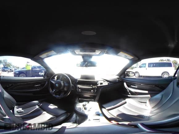 ✅ 2015 BMW M4 • VIN: WBS3U9C56FP967671 • Lot: 43216112. Wystawiony na IAAI z przebiegiem 54 614 mil. Bezpłatny archiwum sprzedaży aukcyjnych z USA i szczegółowy raport historii pojazdu na DreamBid. Zdjęcie 18.