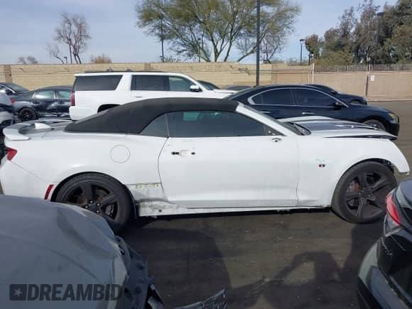 2017 Chevrolet Camaro 1SS с VIN 1G1FF3D76H0105051, выставлен на аукционе IAAI как лот 41198287 с пробегом 60 730 миль миль и . История ставок и продаж доступна на DreamBid. Изображение 14.