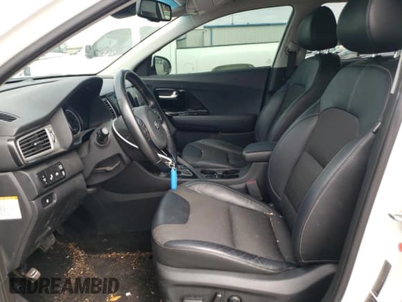 ✅ 2019 Kia Niro EX • VIN: KNDCC3LC7K5265385 • Lot: 65168145. Wystawiony na Copart z przebiegiem 68 680 mil. Bezpłatny archiwum sprzedaży aukcyjnych z USA i szczegółowy raport historii pojazdu na DreamBid. Zdjęcie 7.