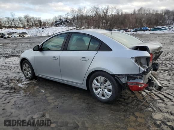 ✅ 2016 Chevrolet Cruze LS • VIN: 1G1PB5SGXG7202497 • Lot: 45011805. Listed on Copart with 173,614 mi. Free auction sales archive from the USA and detailed vehicle history report at DreamBid. Image 2.