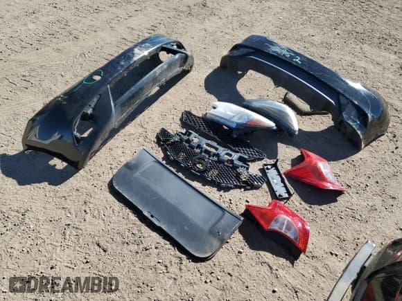 ✅ 2015 Nissan Note SL • VIN: 3N1CE2CP5FL365226 • Lot: 87429925. Listed on Copart with 132,734 mi. Free auction sales archive from the USA and detailed vehicle history report at DreamBid. Image 12.