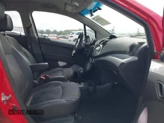 ✅ 2015 Chevrolet Spark LS • VIN: KL8CB6S95FC746109 • Лот: 43293355. Опубликован ранее на IAAI с пробегом 92 331 миль. Бесплатный доступ к архиву аукционных продаж из США и подробный отчёт об истории автомобиля на DreamBid. Изображение 5.