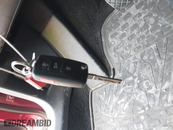 ✅ 2012 Volkswagen Tiguan LE • VIN: WVGAV7AX5CW097459 • Lot: 42526659. Listed on IAAI with 158,634 mi. Free auction sales archive from the USA and detailed vehicle history report at DreamBid. Image 11.