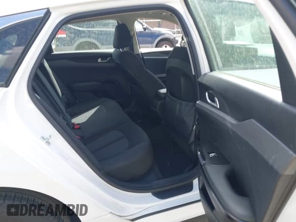 ✅ 2021 Kia K5 LXS • VIN: 5XXG14J23MG056148 • Лот: 41954998. Опубликован ранее на IAAI с пробегом 68 886 миль. Бесплатный доступ к архиву аукционных продаж из США и подробный отчёт об истории автомобиля на DreamBid. Изображение 8.