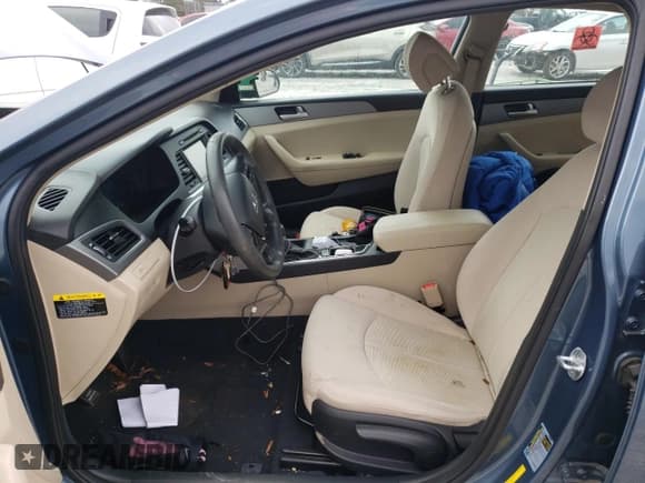 ✅ 2016 Hyundai Sonata SE • VIN: 5NPE24AF2GH293102 • Lot: 42359163. Listed on Copart with 92,456 mi. Free auction sales archive from the USA and detailed vehicle history report at DreamBid. Image 7.