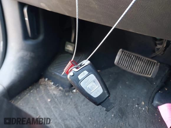 ✅ 2008 Hyundai Veracruz GLS • VIN: KM8NU13C38U031846 • Lot: 42055935. Listed on IAAI with 210,192 mi. Free auction sales archive from the USA and detailed vehicle history report at DreamBid. Image 11.