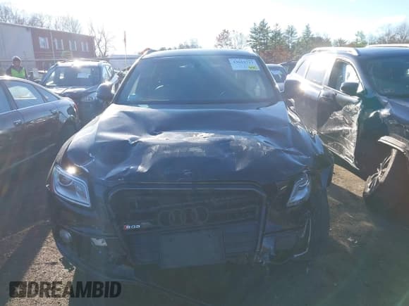 ✅ 2016 Audi SQ5 Premium Plus • VIN: WA1CCAFP6GA042315 • Lot: 43619717. Wystawiony na IAAI z przebiegiem 129 224 mil. Bezpłatny archiwum sprzedaży aukcyjnych z USA i szczegółowy raport historii pojazdu na DreamBid. Zdjęcie 13.