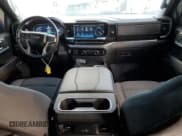 ✅ 2023 Chevrolet Silverado 1500 LT Trail Boss • VIN: 3GCUDFED1PG281106 • Лот: 89724555. Опубликован ранее на Copart с пробегом 59 674 миль. Бесплатный доступ к архиву аукционных продаж из США и подробный отчёт об истории автомобиля на DreamBid. Изображение 8.