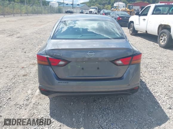 ✅ 2024 Nissan Altima S • VIN: 1N4BL4BV4RN413139 • Lot: 43126647. Wystawiony na IAAI z przebiegiem 7 808 mil. Bezpłatny archiwum sprzedaży aukcyjnych z USA i szczegółowy raport historii pojazdu na DreamBid. Zdjęcie 17.