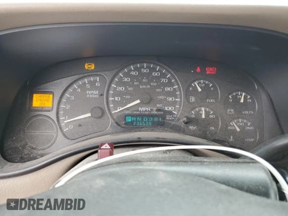 ✅ 2001 Chevrolet Suburban LS • VIN: 1GNFK16T61J317425 • Лот: 43578115. Опубликован ранее на Copart с пробегом 236 539 миль. Бесплатный доступ к архиву аукционных продаж из США и подробный отчёт об истории автомобиля на DreamBid. Изображение 9.
