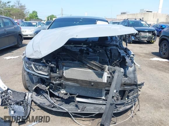 ✅ 2022 Volkswagen Arteon SEL R-Line • VIN: WVWAR7AN2NE012187 • Lot: 42644862. Wystawiony na IAAI z przebiegiem 25 990 mil. Bezpłatny archiwum sprzedaży aukcyjnych z USA i szczegółowy raport historii pojazdu na DreamBid. Zdjęcie 12.