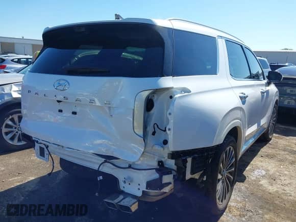 2025 Hyundai Palisade Calligraphy with VIN KM8R74GE0SU828200, listed as a IAAI auction lot 42393077 with 4,898 mi miles and . Bid and sale history available at DreamBid. Image 4.