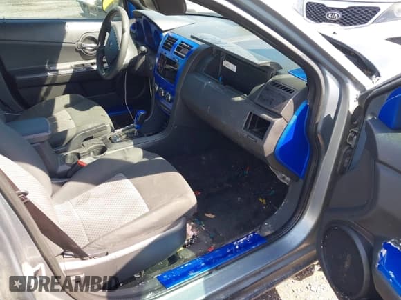 ✅ 2009 Dodge Avenger SE • VIN: 1B3LC46B49N572162 • Lot: 42164860. Wystawiony na IAAI z przebiegiem 247 300 mil. Bezpłatny archiwum sprzedaży aukcyjnych z USA i szczegółowy raport historii pojazdu na DreamBid. Zdjęcie 5.