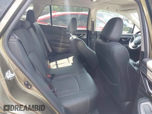 ✅ 2021 Subaru Outback Limited • VIN: 4S4BTANC3M3211539 • Lot: 42234090. Listed on IAAI with 62,190 mi. Free auction sales archive from the USA and detailed vehicle history report at DreamBid. Image 8.