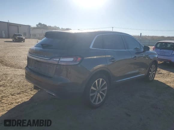 ✅ 2019 Lincoln Nautilus Select • VIN: 2LMPJ8K99KBL17590 • Lot: 91220505. Listed on Copart with 140,492 mi. Free auction sales archive from the USA and detailed vehicle history report at DreamBid. Image 3.