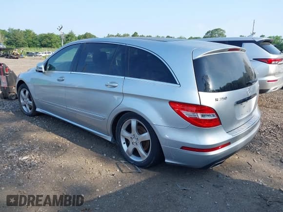 ✅ 2011 Mercedes-Benz R 350 • VIN: 4JGCB6FE3BA116931 • Лот: 42577633. Опубликован ранее на IAAI с пробегом 84 634 миль. Бесплатный доступ к архиву аукционных продаж из США и подробный отчёт об истории автомобиля на DreamBid. Изображение 3.