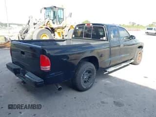 ✅ 2000 Dodge Dakota • VIN: 1B7GL22XXYS588291 • Lot: 41492668. Wystawiony na IAAI z przebiegiem 160 266 mil. Bezpłatny archiwum sprzedaży aukcyjnych z USA i szczegółowy raport historii pojazdu na DreamBid. Zdjęcie 4.