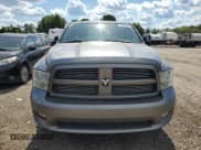 ✅ 2010 Dodge 1500 ST • VIN: 1D7RV1GT3AS223935 • Lot: 70775895. Wystawiony na Copart z przebiegiem 208 983 mil. Bezpłatny archiwum sprzedaży aukcyjnych z USA i szczegółowy raport historii pojazdu na DreamBid. Zdjęcie 5.