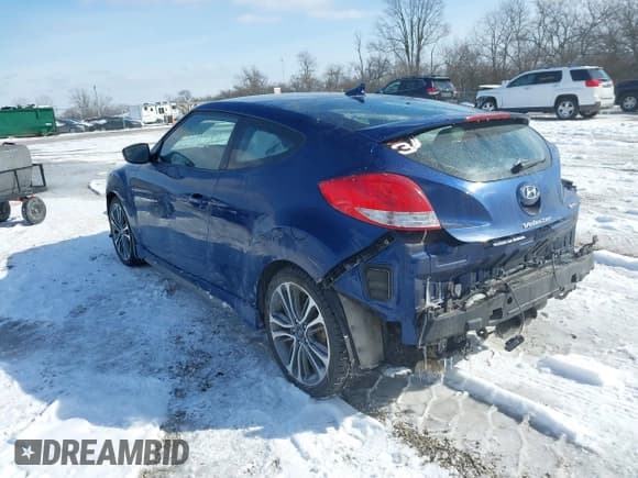 ✅ 2016 Hyundai Veloster Turbo Rally Edition • VIN: KMHTC6AE3GU253622 • Lot: 41609589. Wystawiony na IAAI z przebiegiem 180 019 mil. Bezpłatny archiwum sprzedaży aukcyjnych z USA i szczegółowy raport historii pojazdu na DreamBid. Zdjęcie 3.
