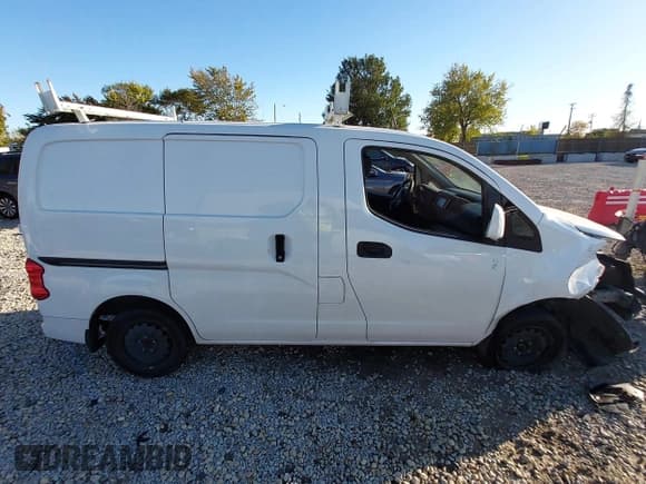 ✅ 2021 Nissan NV200 SV • VIN: 3N6CM0KN5MK702062 • Lot: 43495706. Wystawiony na IAAI z przebiegiem 68 194 mil. Bezpłatny archiwum sprzedaży aukcyjnych z USA i szczegółowy raport historii pojazdu na DreamBid. Zdjęcie 13.