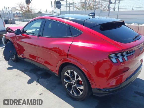 ✅ 2021 Ford Mustang Mach-E Premium • VIN: 3FMTK3SU2MMA07068 • Lot: 42300034. Listed on IAAI with 41,591 mi. Free auction sales archive from the USA and detailed vehicle history report at DreamBid. Image 3.