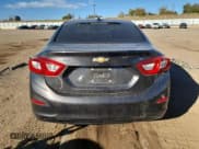 ✅ 2017 Chevrolet Cruze LT • VIN: 1G1BE5SMXH7162107 • Lot: 82661975. Wystawiony na Copart z przebiegiem 113 441 mil. Bezpłatny archiwum sprzedaży aukcyjnych z USA i szczegółowy raport historii pojazdu na DreamBid. Zdjęcie 6.