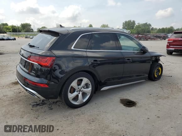 ✅ 2025 Audi Q5 S line Premium Plus • VIN: WA1EAAFY8S2013523 • Lot: 57878435. Listed on Copart with 3,956 mi. Free auction sales archive from the USA and detailed vehicle history report at DreamBid. Image 3.