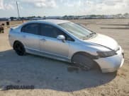 ✅ 2007 Honda Civic LX • VIN: 1HGFA15577L123516 • Лот: 70823155. Опубликован ранее на Copart с пробегом 201 887 миль. Бесплатный доступ к архиву аукционных продаж из США и подробный отчёт об истории автомобиля на DreamBid. Изображение 4.