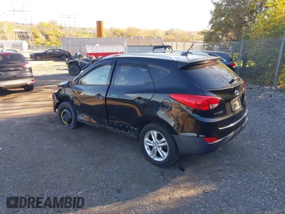✅ 2013 Hyundai Tucson GLS • VIN: KM8JUCAC2DU765983 • Лот: 43601339. Опубликован ранее на IAAI с пробегом 114 326 миль. Бесплатный доступ к архиву аукционных продаж из США и подробный отчёт об истории автомобиля на DreamBid. Изображение 3.