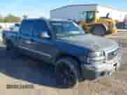 2006 GMC Sierra 1500 SL with VIN 2GTEC13V561241074, listed as a IAAI auction lot 43550364 with 206,725 mi miles and . Bid and sale history available at DreamBid. Image 1.