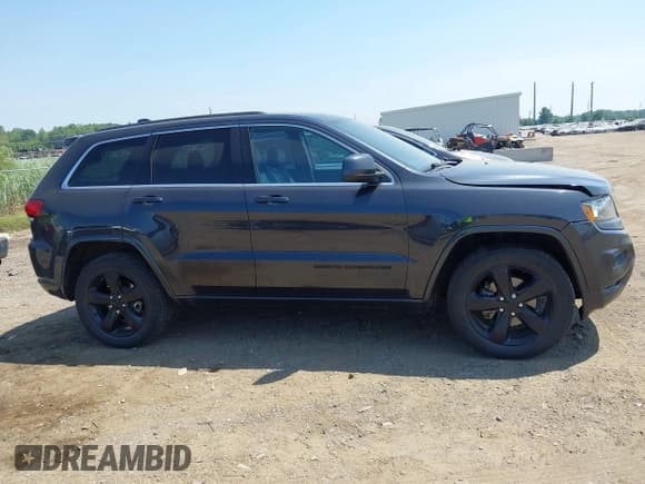 ✅ 2015 Jeep Grand Cherokee Laredo • VIN: 1C4RJFAG4FC932521 • Лот: 42827186. Опубликован ранее на IAAI с пробегом 146 637 миль. Бесплатный доступ к архиву аукционных продаж из США и подробный отчёт об истории автомобиля на DreamBid. Изображение 13.