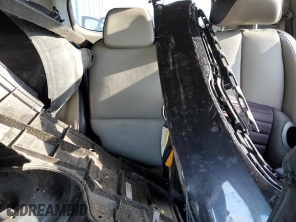 ✅ 2020 Kia Sedona LX • VIN: KNDMB5C16L6647002 • Lot: 85598025. Wystawiony na Copart z przebiegiem 93 528 mil. Bezpłatny archiwum sprzedaży aukcyjnych z USA i szczegółowy raport historii pojazdu na DreamBid. Zdjęcie 10.