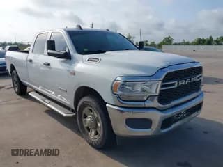 ✅ 2019 Ram 2500 Tradesman • VIN: 3C6UR4HJXKG720696 • Lot: 42132044. Listed on IAAI with 120,211 mi. Free auction sales archive from the USA and detailed vehicle history report at DreamBid. Image 1.