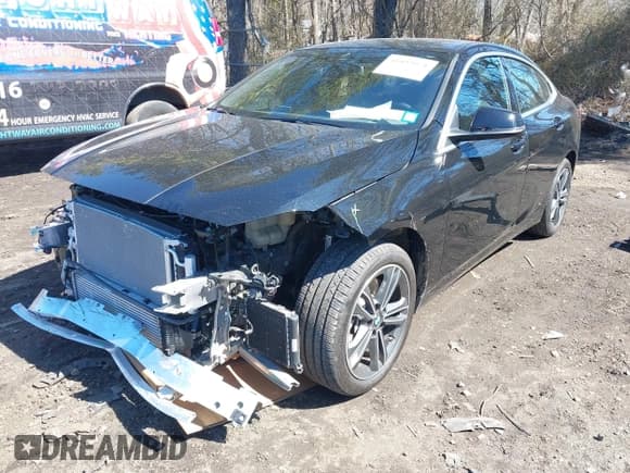 ✅ 2024 BMW 2 Series 228i xDrive • VIN: WBA73AK06R7N73754 • Lot: 41893971. Wystawiony na IAAI z przebiegiem 9 659 mil. Bezpłatny archiwum sprzedaży aukcyjnych z USA i szczegółowy raport historii pojazdu na DreamBid. Zdjęcie 6.