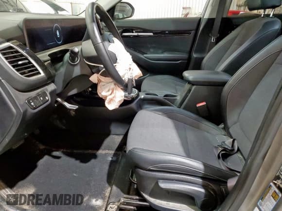 ✅ 2024 Kia Seltos S • VIN: KNDEU2AA1R7649310 • Lot: 80173765. Wystawiony na Copart z przebiegiem 28 427 mil. Bezpłatny archiwum sprzedaży aukcyjnych z USA i szczegółowy raport historii pojazdu na DreamBid. Zdjęcie 7.