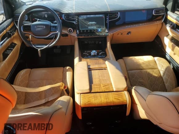 ✅ 2023 Jeep Grand Wagoneer Series III • VIN: 1C4SJSGP2PS510711 • Lot: 88495525. Listed on Copart with 30,111 mi. Free auction sales archive from the USA and detailed vehicle history report at DreamBid. Image 8.