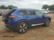 ✅ 2022 Nissan Rogue Platinum • VIN: JN8BT3DC4NW120012 • Lot: 56592805. Wystawiony na Copart z przebiegiem 40 293 mil. Bezpłatny archiwum sprzedaży aukcyjnych z USA i szczegółowy raport historii pojazdu na DreamBid. Zdjęcie 3.