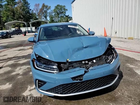 ✅ 2025 Volkswagen Jetta S • VIN: 3VW5X7BU6SM041546 • Lot: 87421685. Listed on Copart with 21,340 mi. Free auction sales archive from the USA and detailed vehicle history report at DreamBid. Image 13.