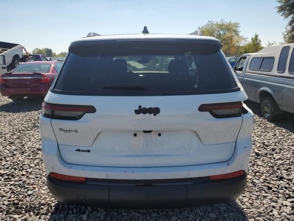 ✅ 2023 Jeep Grand Cherokee Altitude • VIN: 1C4RJKAGXP8799485 • Lot: 71780085. Wystawiony na Copart z przebiegiem 31 641 mil. Bezpłatny archiwum sprzedaży aukcyjnych z USA i szczegółowy raport historii pojazdu na DreamBid. Zdjęcie 6.