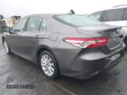 ✅ 2020 Toyota Camry LE • VIN: 4T1C11AK3LU996418 • Lot: 43528082. Wystawiony na IAAI z przebiegiem 33 532 mil. Bezpłatny archiwum sprzedaży aukcyjnych z USA i szczegółowy raport historii pojazdu na DreamBid. Zdjęcie 15.