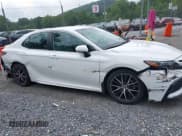 ✅ 2022 Toyota Camry Hybrid SE • VIN: 4T1G31AK9NU038141 • Лот: 42871003. Опубликован ранее на IAAI с пробегом 31 918 миль. Бесплатный доступ к архиву аукционных продаж из США и подробный отчёт об истории автомобиля на DreamBid. Изображение 13.