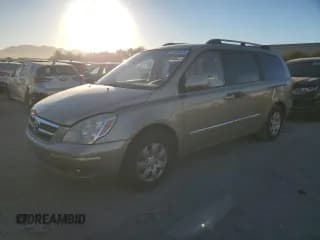 ✅ 2007 Hyundai Entourage GLS • VIN: KNDMC233876030980 • Лот: 92036525. Опубликован ранее на Copart с пробегом 121 874 миль. Бесплатный доступ к архиву аукционных продаж из США и подробный отчёт об истории автомобиля на DreamBid. Изображение 1.