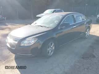 2012 Chevrolet Malibu 2LT z VIN 1G1ZD5E0XCF210830, wystawiony jako IAAI lot #43433034 z przebiegiem 176 359 mil mil oraz . Historia ofert i sprzedaży dostępna na DreamBid. Obrazek 2.