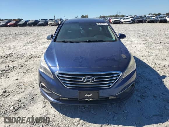 ✅ 2016 Hyundai Sonata 2.4L • VIN: 5NPE24AF4GH275605 • Lot: 85835345. Wystawiony na Copart z przebiegiem 204 931 mil mil. Skorzystaj z bezpłatnego archiwum sprzedaży aukcyjnych z USA i zobacz szczegółowy raport historii pojazdu na DreamBid. Zdjęcie 5.
