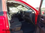 ✅ 2025 Chevrolet Silverado 1500 Custom • VIN: 1GCPKBEK3SZ180524 • Lot: 43362895. Wystawiony na IAAI z przebiegiem 8 816 mil. Bezpłatny archiwum sprzedaży aukcyjnych z USA i szczegółowy raport historii pojazdu na DreamBid. Zdjęcie 5.