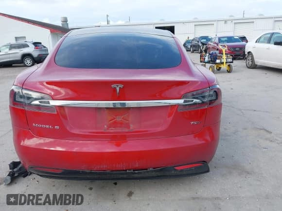 ✅ 2019 Tesla Model S 75D • VIN: 5YJSA1E21KF304075 • Лот: 41193021. Опубликован ранее на IAAI с пробегом 88 432 миль. Бесплатный доступ к архиву аукционных продаж из США и подробный отчёт об истории автомобиля на DreamBid. Изображение 16.