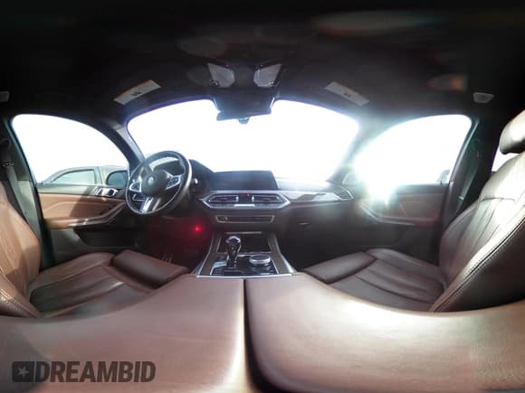 ✅ 2020 BMW X5 xDrive40i • VIN: 5UXCR6C02L9D09245 • Lot: 43759600. Wystawiony na IAAI z przebiegiem 121 665 mil. Bezpłatny archiwum sprzedaży aukcyjnych z USA i szczegółowy raport historii pojazdu na DreamBid. Zdjęcie 18.