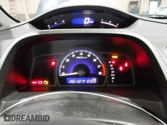 ✅ 2010 Honda Civic LX-S • VIN: 19XFA1F64AE080209 • Lot: 43530812. Wystawiony na IAAI z przebiegiem 266 132 mil. Bezpłatny archiwum sprzedaży aukcyjnych z USA i szczegółowy raport historii pojazdu na DreamBid. Zdjęcie 7.